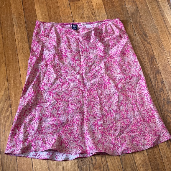 GAP Dresses & Skirts - GAP Paisley Silk Skirt Size M
